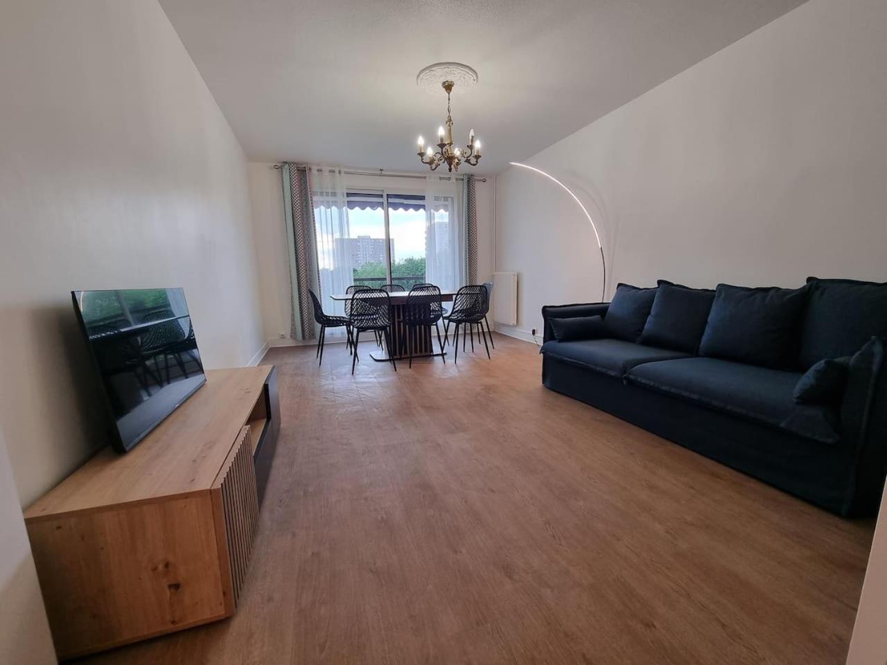 Grand Appartement 3 Chambres Disney - Paris - 82M2 Neuilly-sur-Marne Buitenkant foto